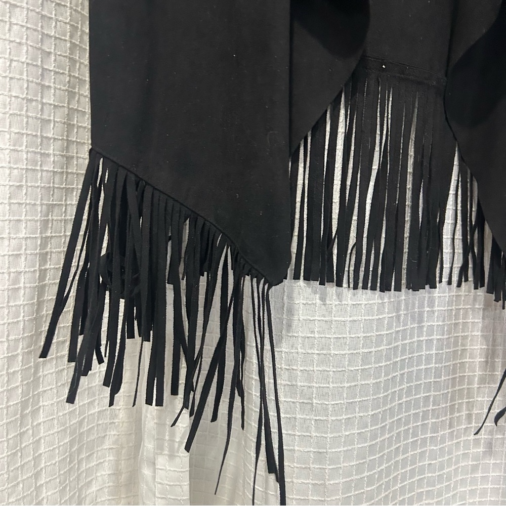 Dynamite Black Vest with Fringe - Picture 5 of 6